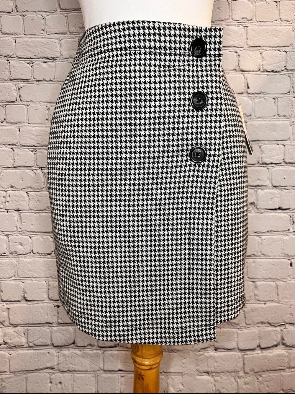 Vylette Large Black & White Houndstooth
